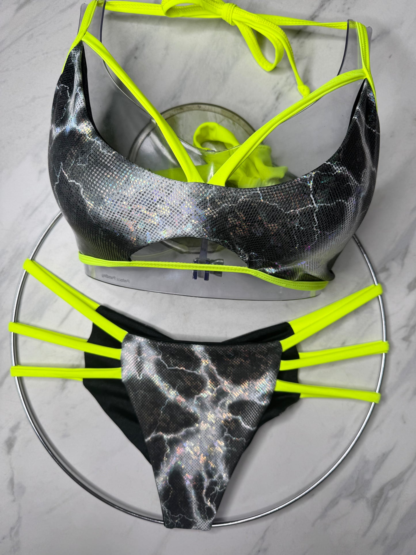 Lightning "Kona" Bottom