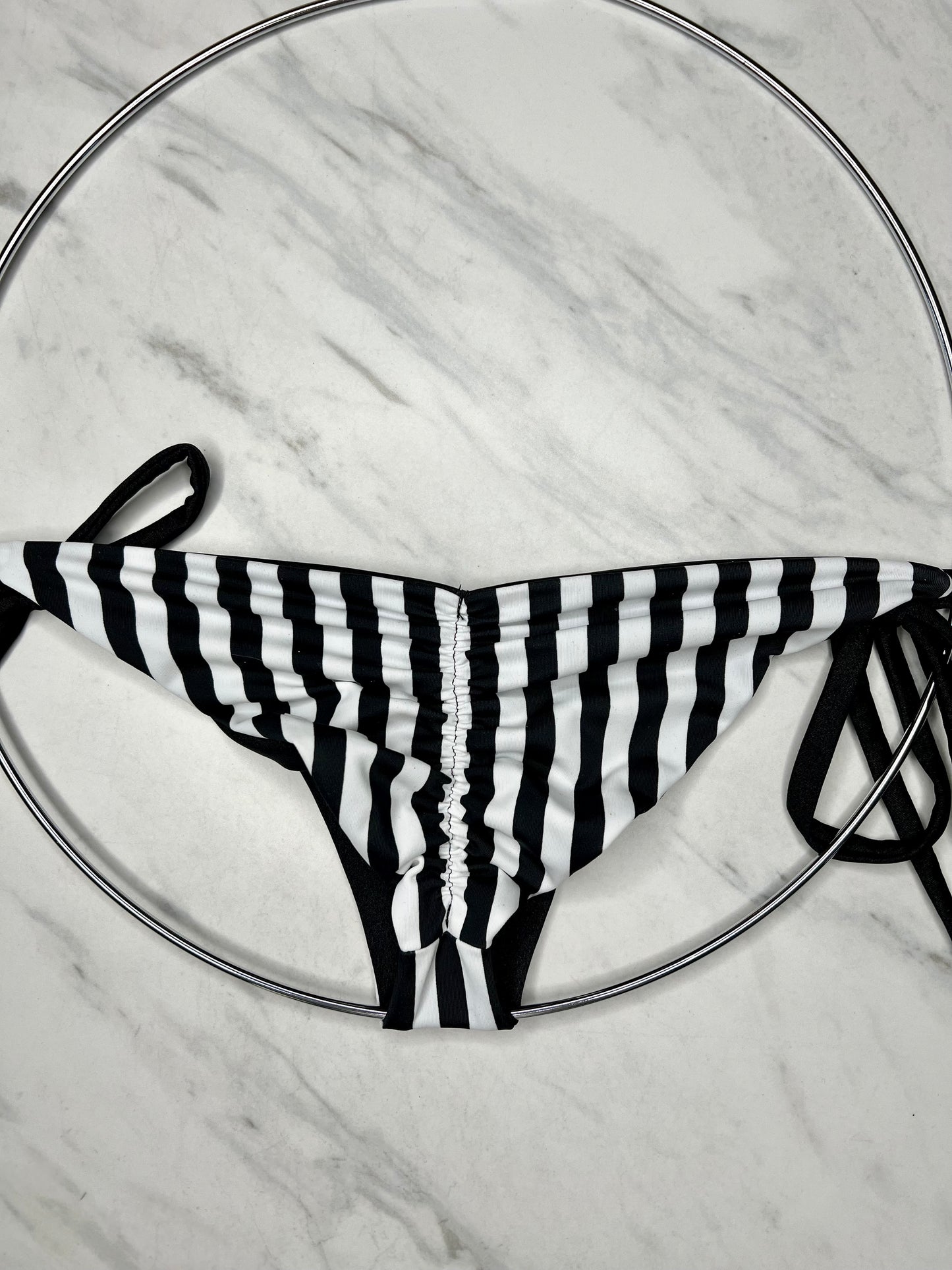 Black & White Stripe Tie Bottom