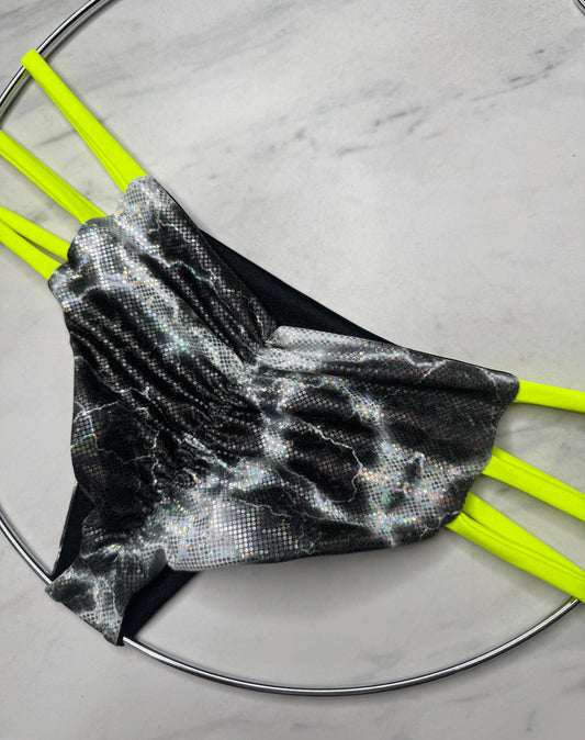 Lightning "Kona" Bottom